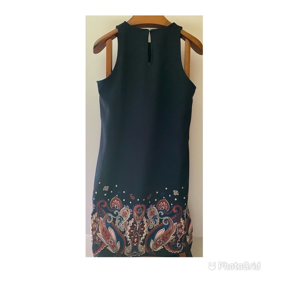 Banana Republic M dress. Sheath style. Sleeveless. Polyester and spandex. - Picture 5 of 11